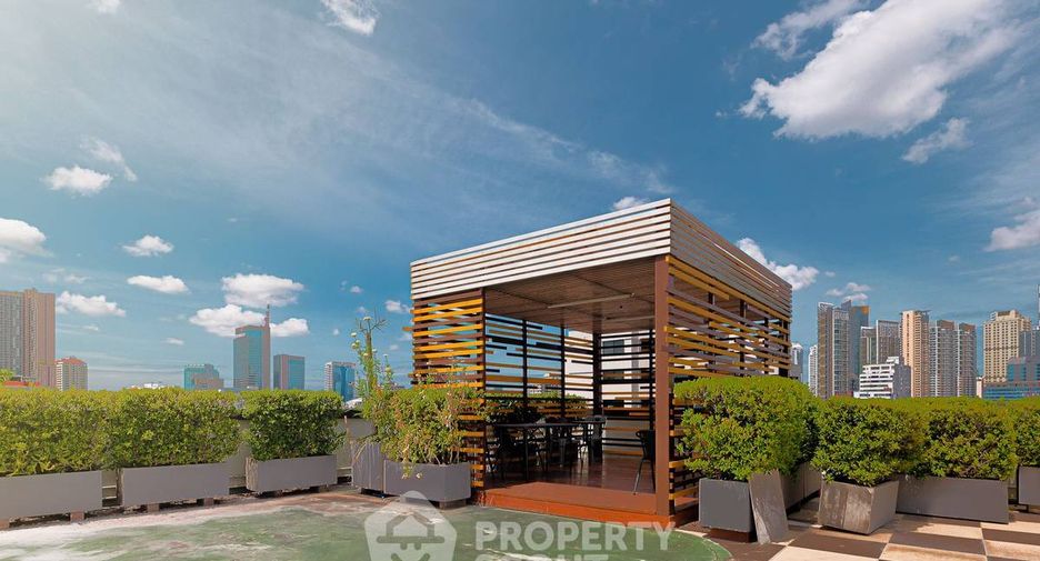For sale 1 Beds condo in Khlong Toei, Bangkok