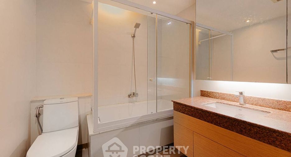 For sale 1 Beds condo in Khlong Toei, Bangkok