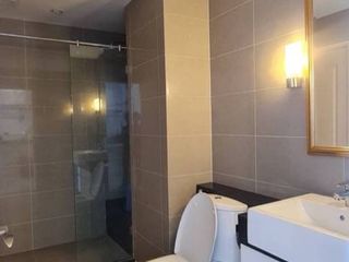 À vendre 1 chambre condo à Huai Khwang, Bangkok
