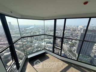 For rent 2 bedrooms condo in Bang Rak, Bangkok