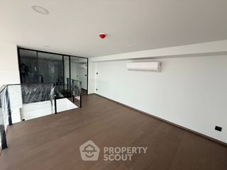 For rent 2 bedrooms condo in Bang Rak, Bangkok