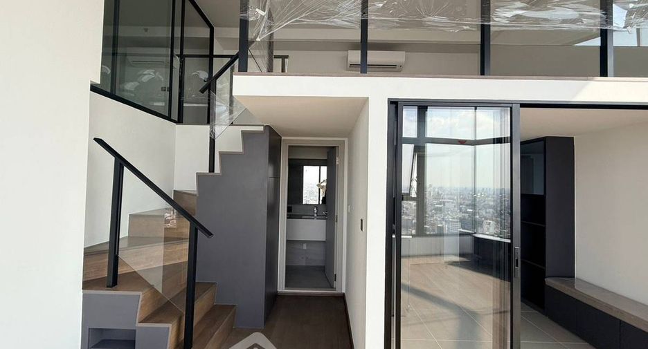 For rent 2 bedrooms condo in Bang Rak, Bangkok