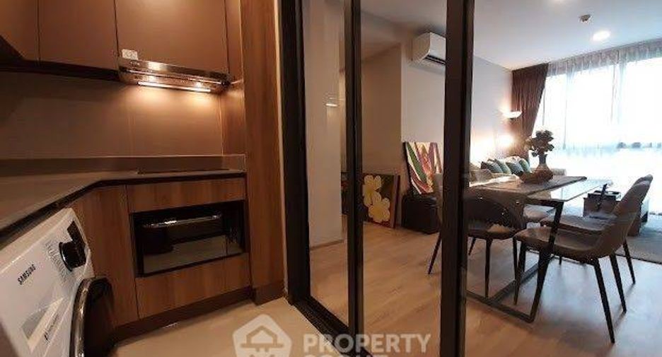 For rent 2 bedrooms condo in Watthana, Bangkok