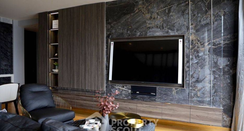 For rent 2 bedrooms condo in Khlong Toei, Bangkok