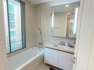 For rent 2 bedrooms condo in Pathum Wan, Bangkok