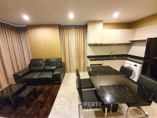 For rent 2 bedrooms condo in Sathon, Bangkok