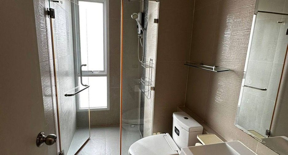 For sale 2 bedrooms condo in Wang Thonglang, Bangkok