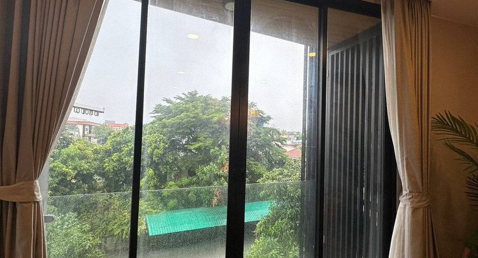 For sale 1 bed condo in Yan Nawa, Bangkok
