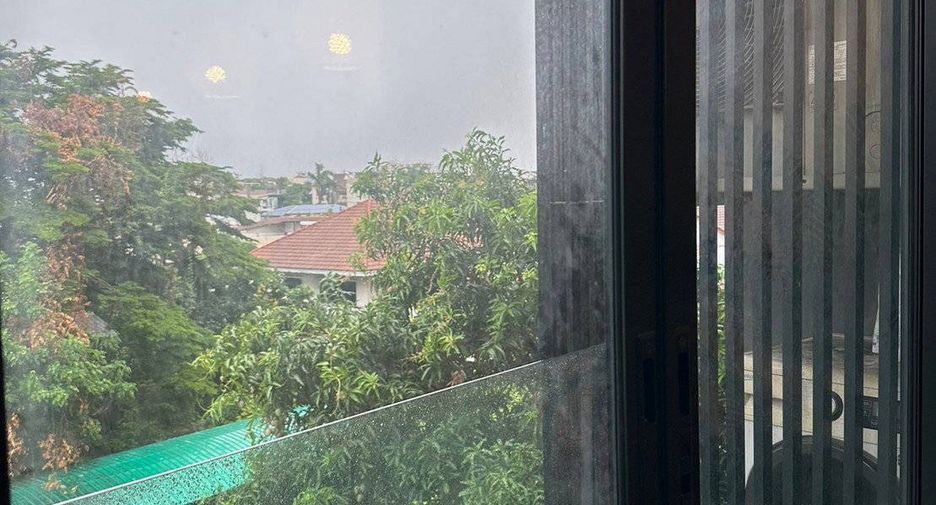 For sale 1 bed condo in Yan Nawa, Bangkok