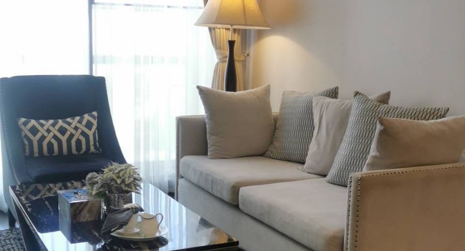 For sale 1 bed condo in Khlong Toei, Bangkok