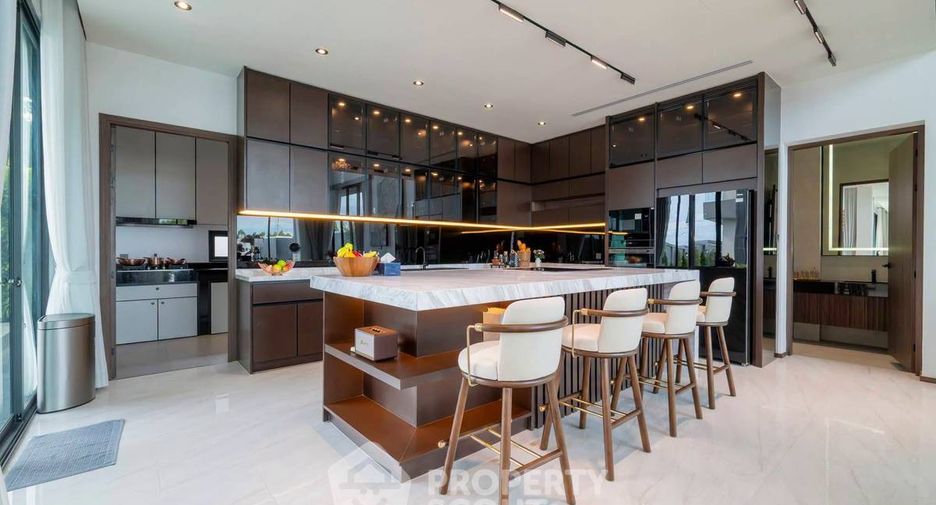 For sale 5 bedrooms villa in East Pattaya, Pattaya