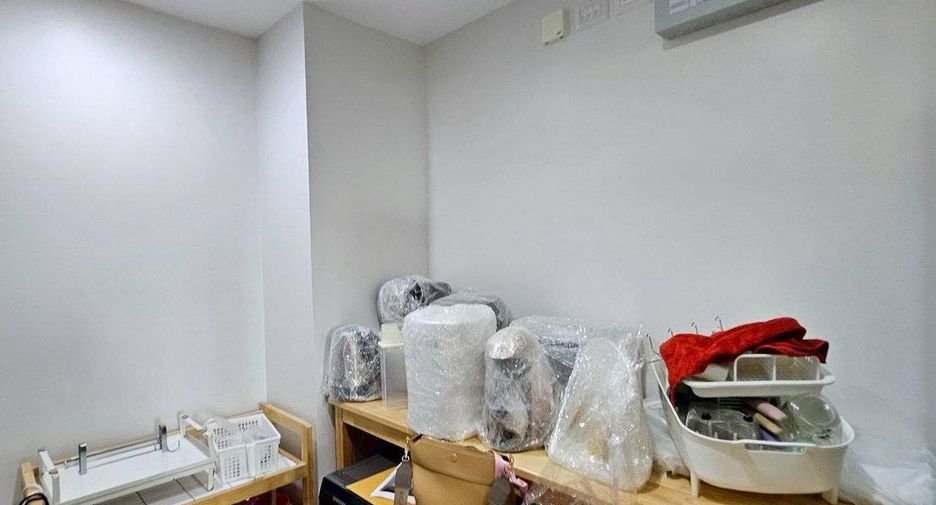 For sale 2 bedrooms condo in Yan Nawa, Bangkok