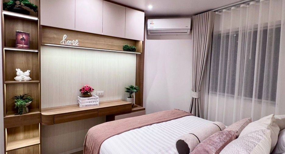 For sale 3 bedrooms condo in Yan Nawa, Bangkok