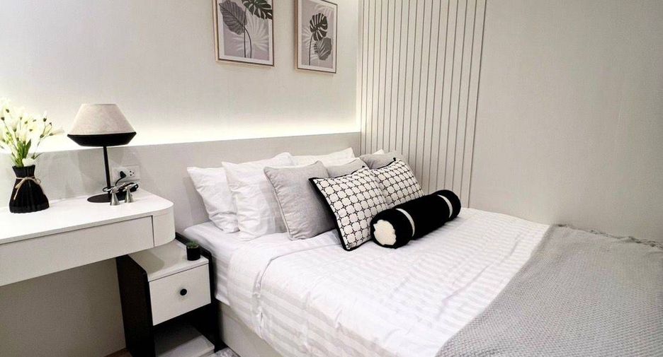 For sale 3 bedrooms condo in Yan Nawa, Bangkok
