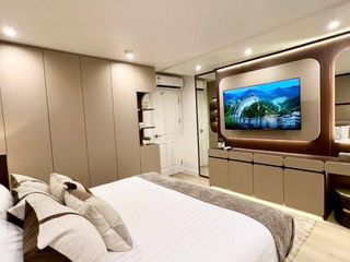 For sale 3 bedrooms condo in Yan Nawa, Bangkok