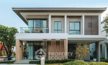For sale 5 bedrooms house in Khlong Sam Wa, Bangkok