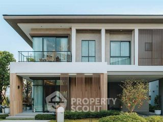 For sale 5 bedrooms house in Khlong Sam Wa, Bangkok