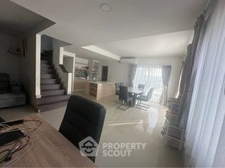 For sale 4 bedrooms house in Si Racha, Chonburi