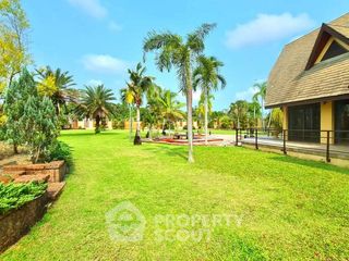 For sale 6 bedrooms villa in Bang Saray, Pattaya