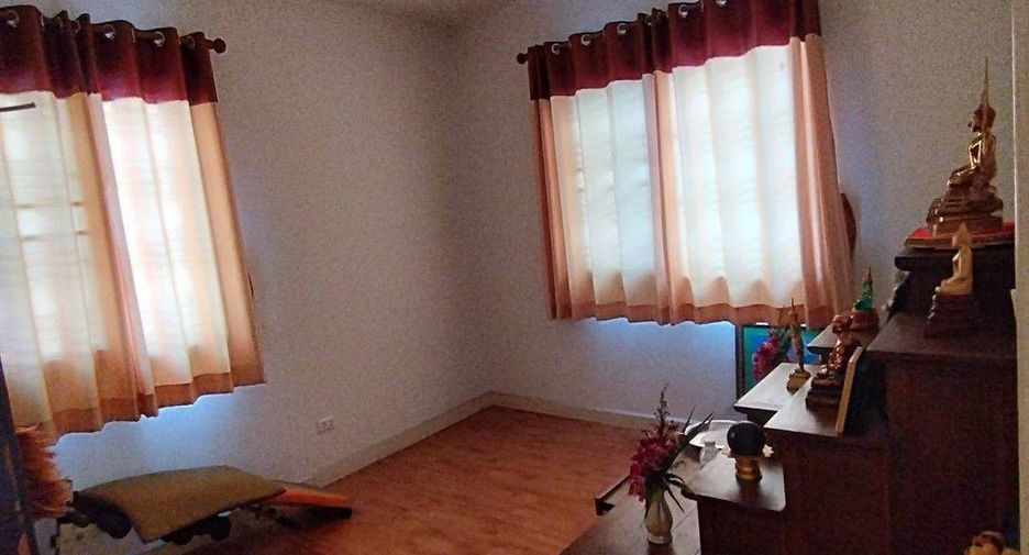 For sale 3 bedrooms house in Lat Krabang, Bangkok