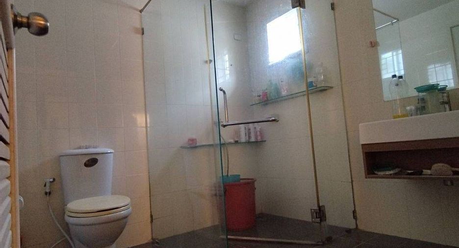 For sale 3 bedrooms house in Lat Krabang, Bangkok