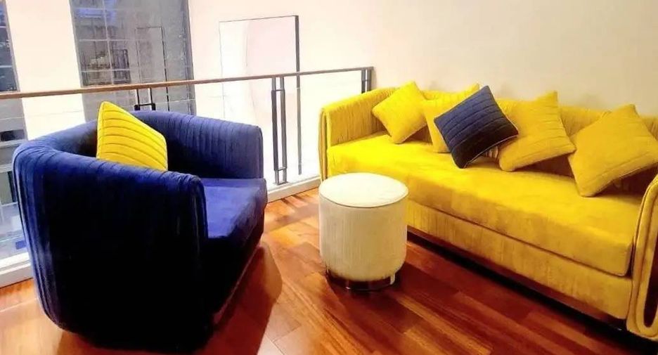 For rent and for sale 4 bedrooms townhouse in Watthana, Bangkok