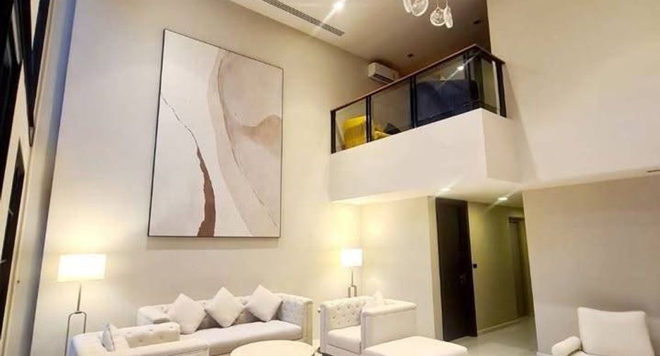 For rent and for sale 4 bedrooms townhouse in Watthana, Bangkok