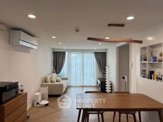 For sale 2 bedrooms condo in Yan Nawa, Bangkok