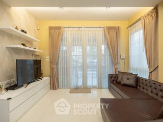 For sale 3 bedrooms townhouse in Khlong Toei, Bangkok
