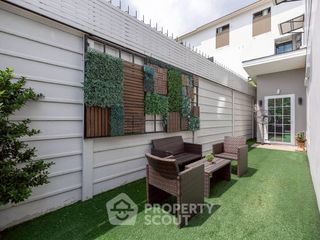 For sale 3 bedrooms townhouse in Khlong Toei, Bangkok