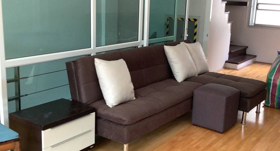 For rent 2 bedrooms townhouse in Bang Na, Bangkok