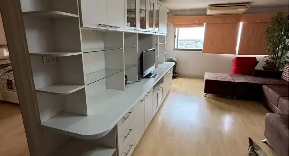 For sale 2 bedrooms condo in Phra Khanong, Bangkok