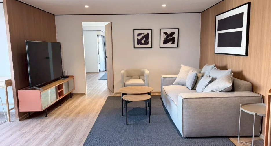 For rent 2 bedrooms apartment in Watthana, Bangkok