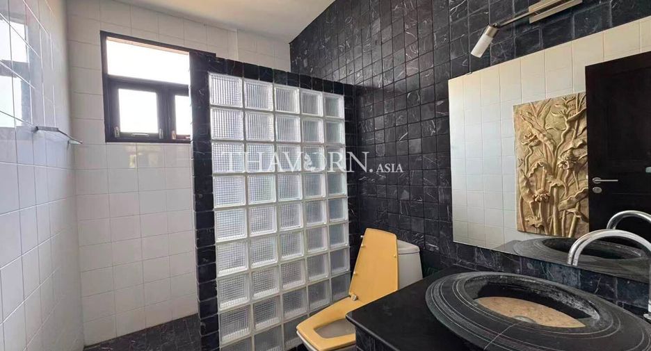 For sale 3 bedrooms house in Sattahip, Chonburi