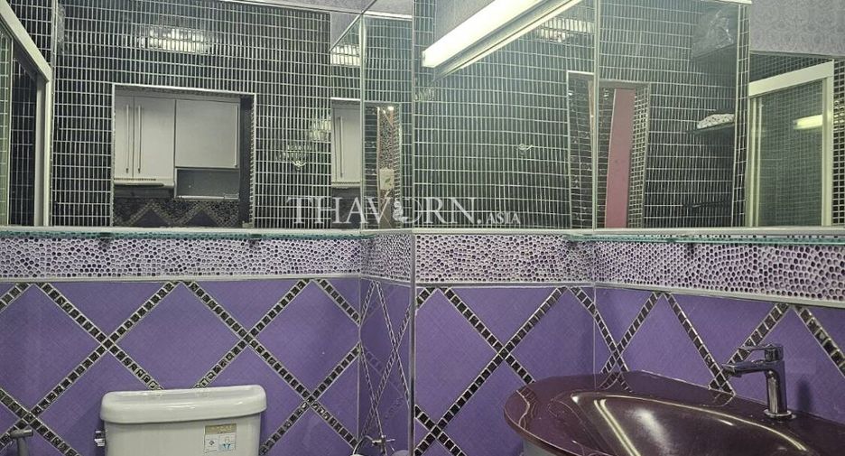 For sale studio condo in Pratumnak, Pattaya