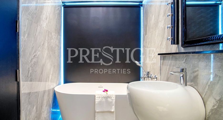 For sale 8 bedrooms house in Jomtien, Pattaya