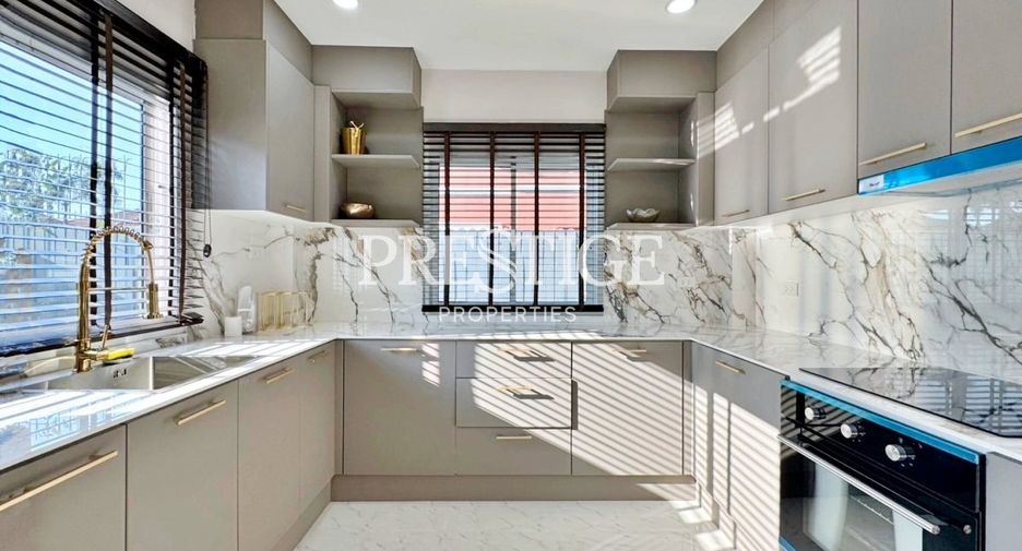 For rent 5 bedrooms house in Jomtien, Pattaya