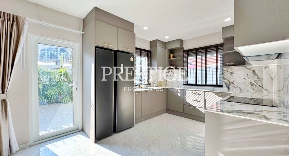 For rent 5 bedrooms house in Jomtien, Pattaya