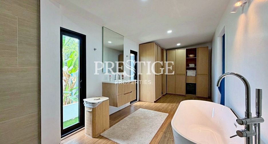 Casa en alquiler de 6 habitaciones en East Pattaya, Pattaya