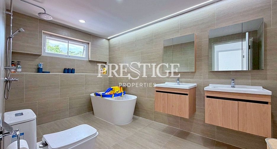 Casa en alquiler de 6 habitaciones en East Pattaya, Pattaya
