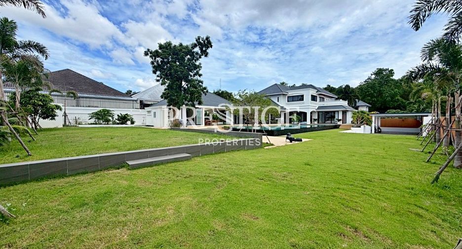 Casa en alquiler de 6 habitaciones en East Pattaya, Pattaya