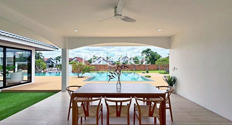 Casa en alquiler de 6 habitaciones en East Pattaya, Pattaya
