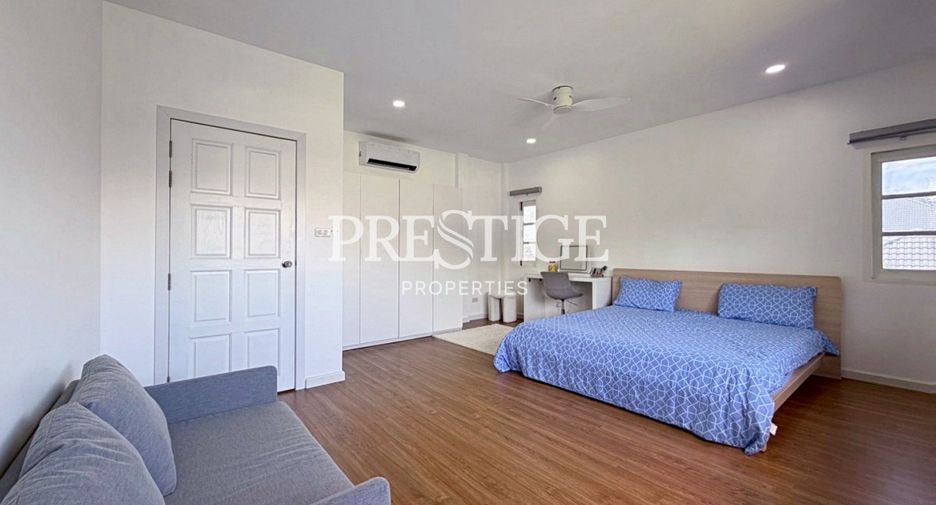 Casa en alquiler de 6 habitaciones en East Pattaya, Pattaya