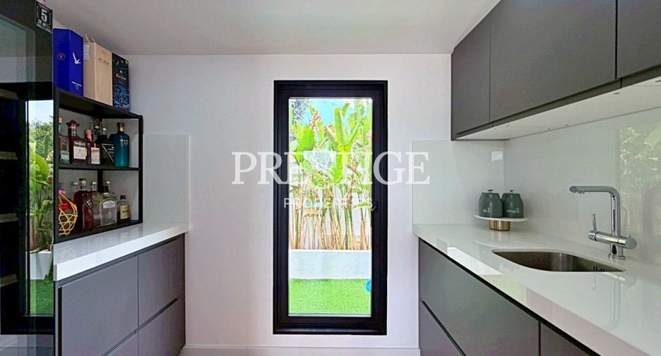 Casa en alquiler de 6 habitaciones en East Pattaya, Pattaya