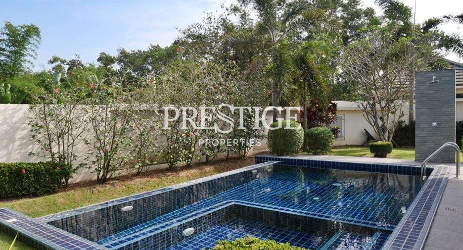 Casa en alquiler de 3 habitaciones en Bang Lamung, Chonburi