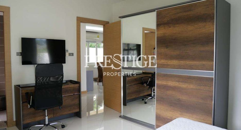 Casa en alquiler de 3 habitaciones en Bang Lamung, Chonburi
