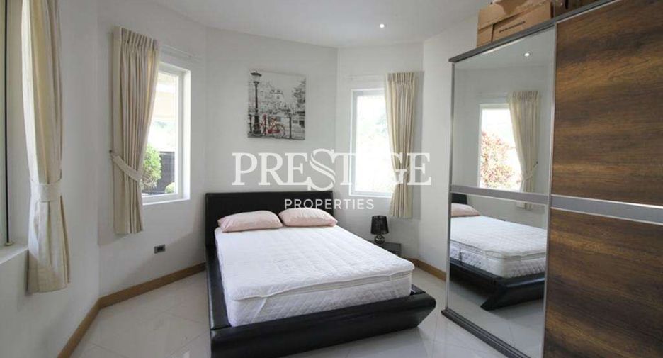 Casa en alquiler de 3 habitaciones en Bang Lamung, Chonburi