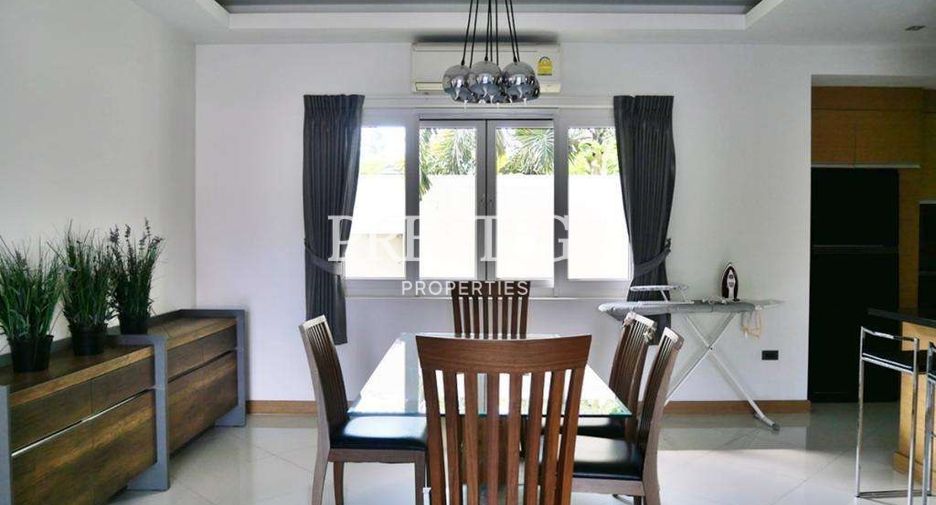 Casa en alquiler de 3 habitaciones en Bang Lamung, Chonburi