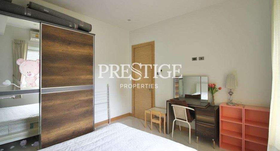 Casa en alquiler de 3 habitaciones en Bang Lamung, Chonburi