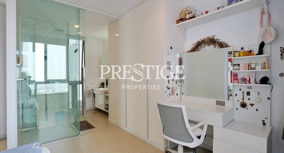 For rent 2 bedrooms condo in North Pattaya, Pattaya